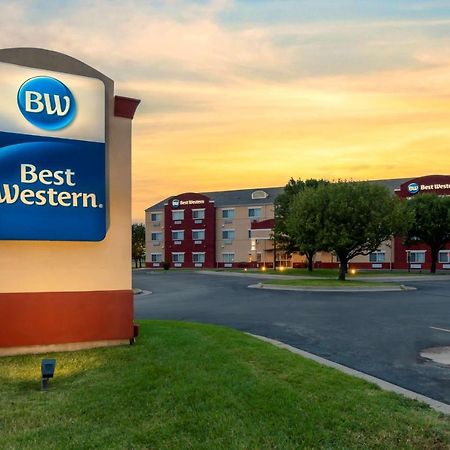 וויצ'יטה Best Western Governors Inn And Suites מראה חיצוני תמונה