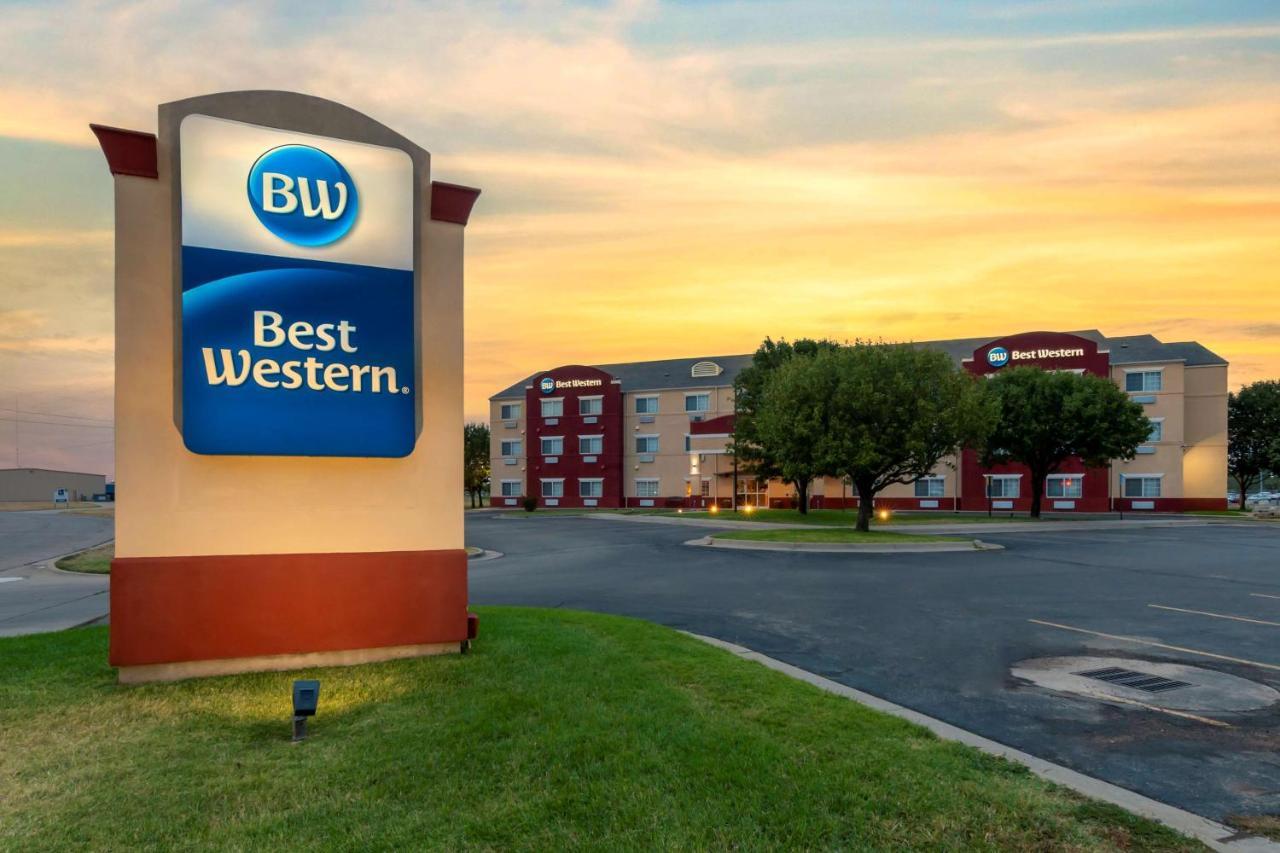 וויצ'יטה Best Western Governors Inn And Suites מראה חיצוני תמונה