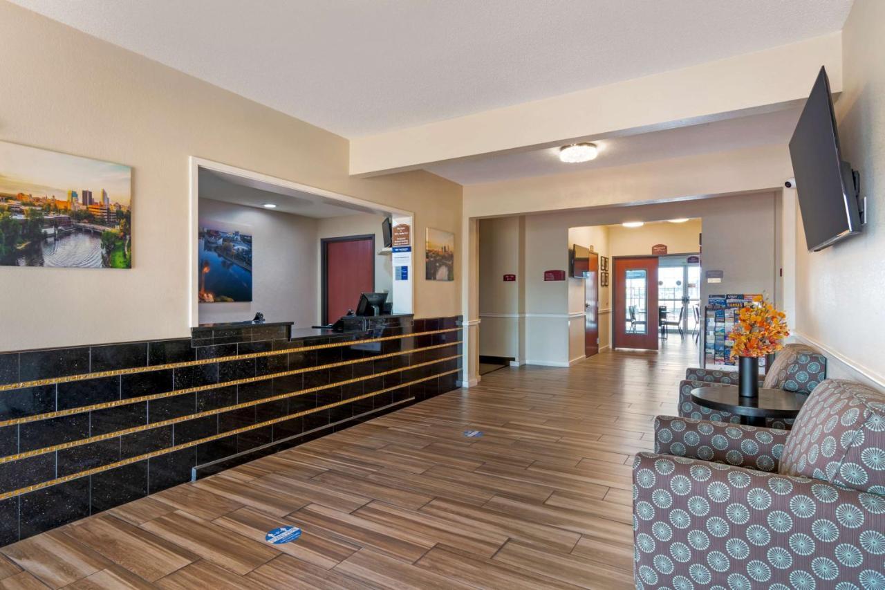 וויצ'יטה Best Western Governors Inn And Suites מראה חיצוני תמונה