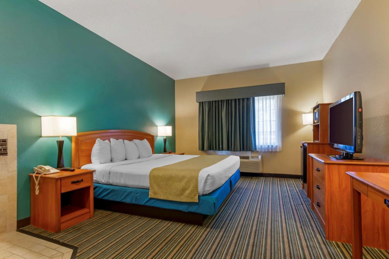 וויצ'יטה Best Western Governors Inn And Suites מראה חיצוני תמונה