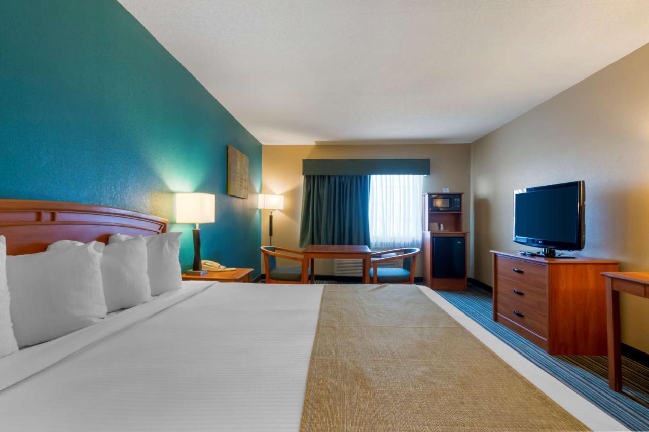 וויצ'יטה Best Western Governors Inn And Suites מראה חיצוני תמונה